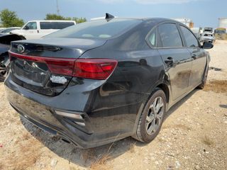 2020 Kia Forte LXS - Exterior Rear Right Corner Image